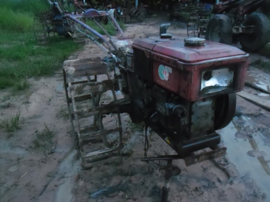 บิ๊กจฺิ๋ว สามเกียร์เบรคใน เครื่องยันม่าร์85เอ็มครับ(ลูกโลก)