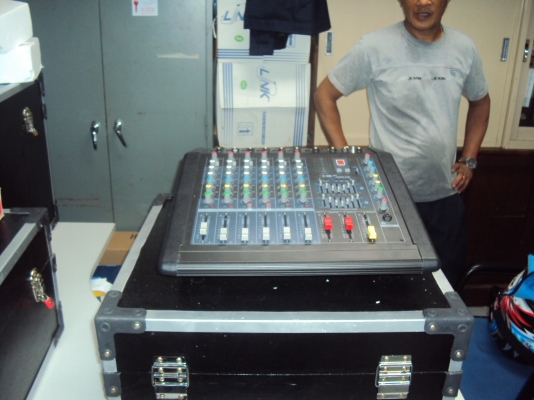 ขายมิกปรับเครื่องเสียงใหม่ไม่ได้ใช้งานอยากขายสนใจติดต่อสรกฤช 091-8892274   0860767308