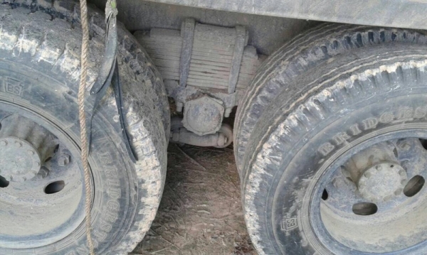 รถฮีโน่ 10 ล้อดั้ม FM3M 240 แรงม้า. ปี 38 สนใจติดต่อ 081 - 6079515 รถฮีโน่ 10 ล้อดั้ม FM3M 240 แรงม้า. ปี 38 สนใจติดต่อ 081 - 6079515