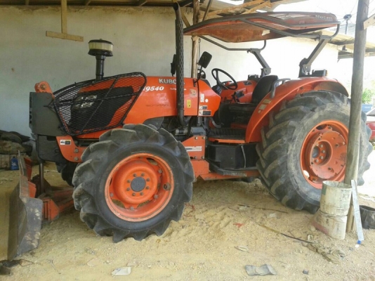 รถไถ KUBOTA  M9540.  ( รถทำงาน 6,xxx ซม. )   สนใจติดต่อ 081 - 6079515