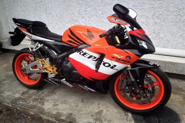 ***ขาย Cbr600RR ปี05 ทะเบียนไม่ขาดต่อ ค่ะ***