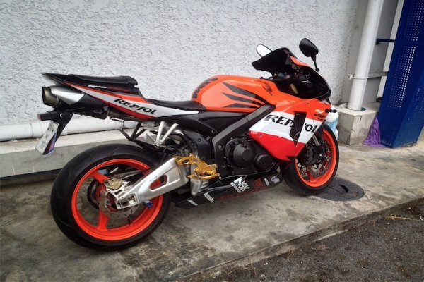 ***ขาย Cbr600RR ปี05 ทะเบียนไม่ขาดต่อ ค่ะ***