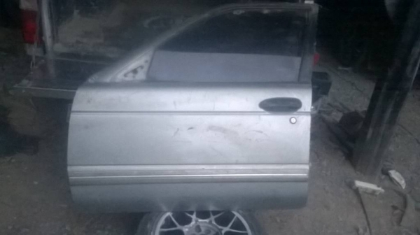 ประตูเก่ารถญี่ปุ่น