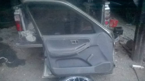 ประตูเก่ารถญี่ปุ่น