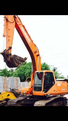 ขายด่วน DAEWOO 220-5 สภาพพร้อมใช้งาน