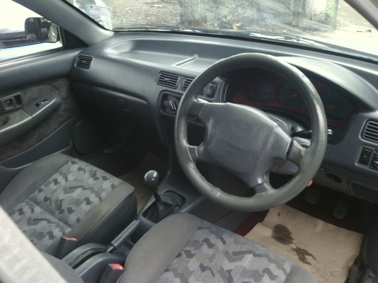 ขาย TOYOTA โซลูน่า เครื่อง1.5 ปี2000 สีสวย เครื่องแน่น ช่วงล่างแน่น ล้อแมก