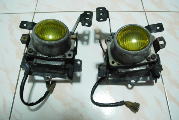 ขายฝาหน้า Eg4d --1,000 -- ไลท์เหลืองพร้อมขา 4D --2,000--