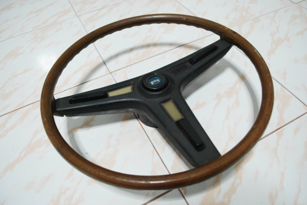 เท้าแขน พวงมาลัย+คอ Toyota ke35