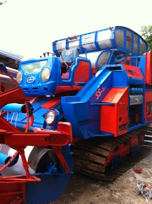 ขายรถเกี่ยวศักดิ์พัฒนา ss501