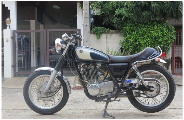 Yamaha SR 400 --- รูปเพียบ!! (เลขเครื่องยนต์เต็ม) Yamaha SR 400 --- รูปเพียบ!! (เลขเครื่องยนต์เต็ม)
