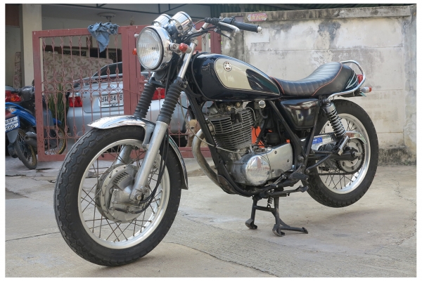 Yamaha SR 400 --- รูปเพียบ!! (เลขเครื่องยนต์เต็ม) Yamaha SR 400 --- รูปเพียบ!! (เลขเครื่องยนต์เต็ม)