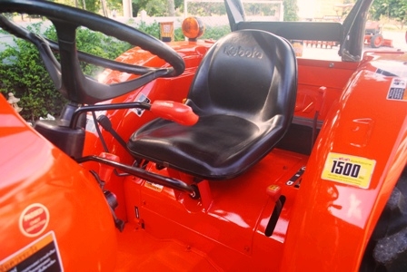 ขายรถไถ Kubota L 4708 (4WD) พร้อมดันหน้าและผานตราช้าง