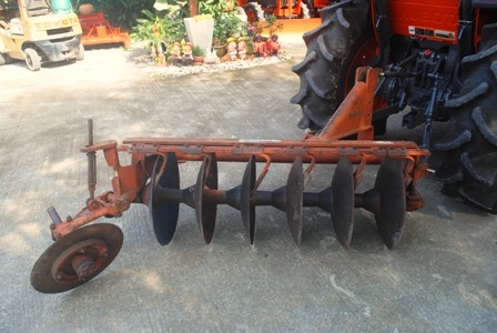 ขายรถไถ Kubota L 4708 (4WD) พร้อมดันหน้าและผานตราช้าง