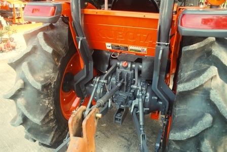 ขายรถไถ Kubota L 4708 (4WD) พร้อมดันหน้าและผานตราช้าง ขายรถไถ Kubota L 4708 (4WD) พร้อมดันหน้าและผานตราช้าง
