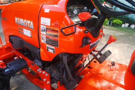 ขายรถไถ Kubota L 4708 (4WD) พร้อมดันหน้าและผานตราช้าง