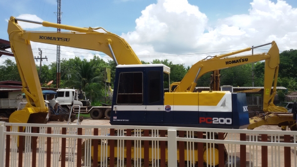ขาย KOMATSU PC 200-5 เอกสารเล่มทะเบียน