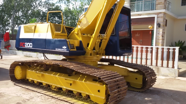 ขาย KOMATSU PC 200-5 เอกสารเล่มทะเบียน