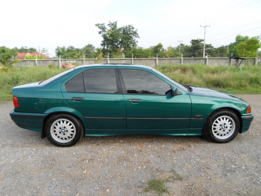 ขายรถ BMW 325 ia