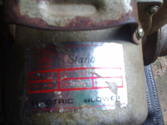 ตัวเป่าลม 2 นิ้วครึ่งสภาพเดิมๆเป็นของสแตนดาสครับ ลมแรง  ขนาด 2.5 นิ้ว  มีเสียงหวีดบ้างครั้ง  มอเตอร์ดีครับราคานี้ค้มครับ