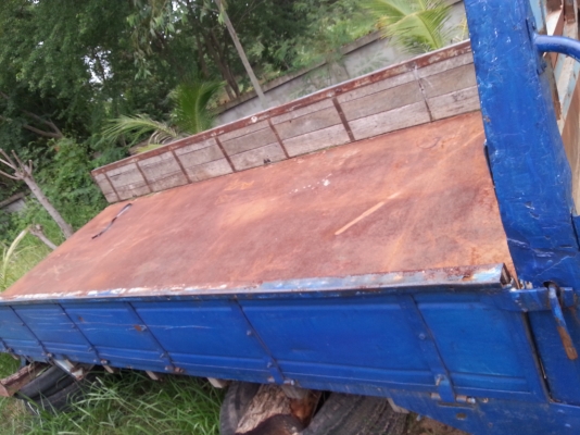 ขายกระบะบรรทุก รถหกล้อ มีสองอันกับหัวรถอีซูซุ ทีแอล ขายเหมาราคา 12,000 บ.หรือแยกขายได้ครับ ขายกระบะบรรทุก รถหกล้อ มีสองอันกับหัวรถอีซูซุ ทีแอล ขายเหมาราคา 12,000 บ.หรือแยกขายได้ครับ