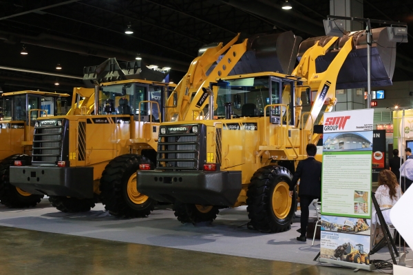 ขายรถตักล้อยาง FOTON รถใหม่ สมรรถนะสูง