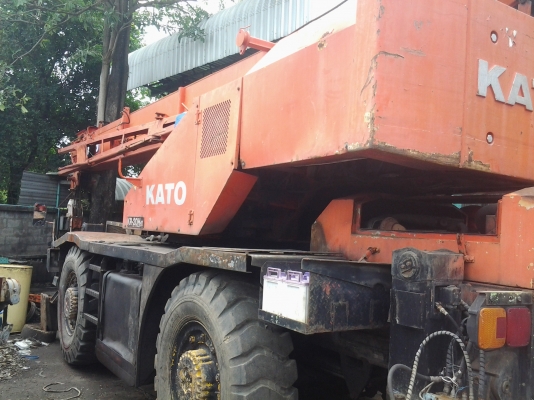 ต้องการขายรถเครน20ตันยี่ห้อกาโต้รุ่น3ไม่เคยมีหักไม่เคยมีดามสภาพพร้อมใช้สนใจติดต่อด่วนมาก่อนได้ก่อน