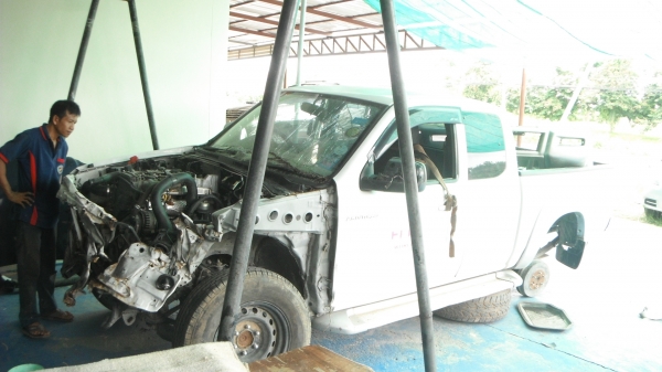 ขายอะหล่ bt.50 ปี 2009 ทุกชิ้น