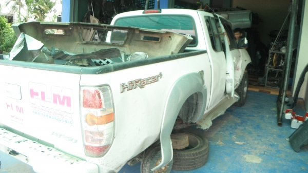 ขายอะหล่ bt.50 ปี 2009 ทุกชิ้น