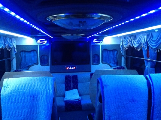 ขาย รถบัส 8 ล้อ สภาพดี ครับ