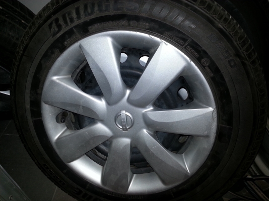 ล้อ  อเมร่านีสสัน  สวยๆๆๆพร้อมยาง