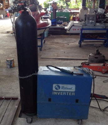 เครื่องเชื่อม MIG 250 Riland  มือ 2 สภาพดี เครื่องพร้อมใช้งาน