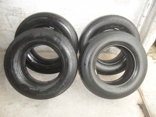 ยาง RIDGESTONE 195R15 ปี11 สวยๆ 4 เส้น ราคา 2000 บาท