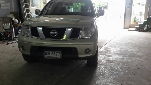 รถ nissun lx ปี2010