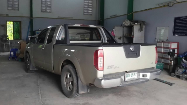 รถ nissun lx ปี2010