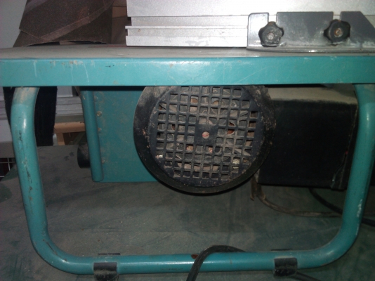 ตัวตัดแผ่นไม้พลาสติกอย่างบาง