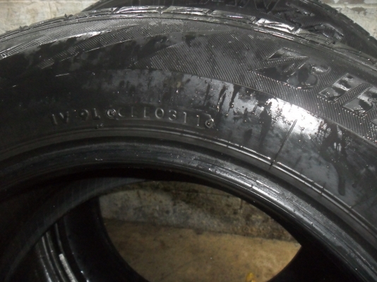 ยาง BRIDGESTONE 205/65R15 ปี11 สวยๆ 4 เส้น ราคา 2000 บาท