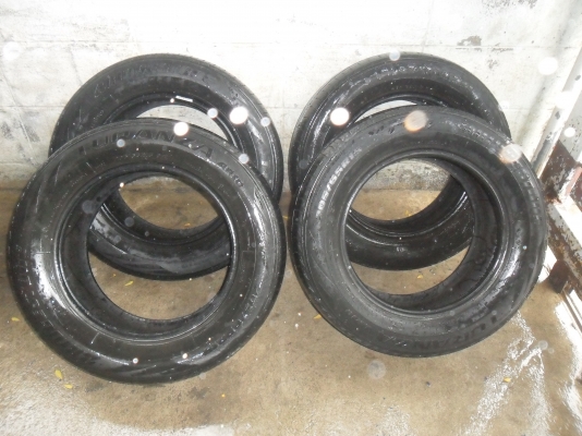 ยาง BRIDGESTONE 205/65R15 ปี11 สวยๆ 4 เส้น ราคา 2000 บาท