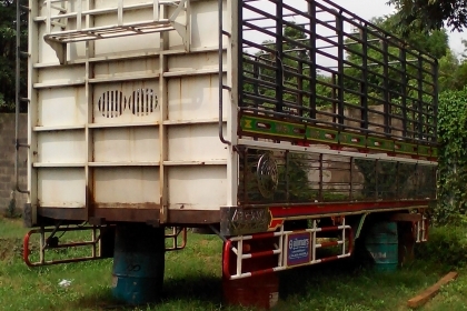 ขาย กระบะไม้ 10 ล้อ