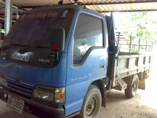 4 ล้อ ไม่ติดเวลา อีซูซุ NKR