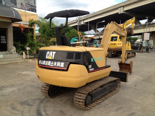 รถขุด MM35B ของ Mitsubishi ปั๊มนิ้ว คอนโทรลสั้น