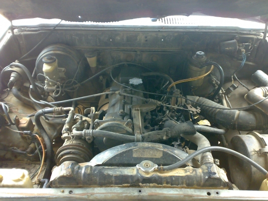 โตโยต้า 4 ประตู สภาพแห้งๆ โตโยต้า 4 ประตู สภาพแห้งๆ