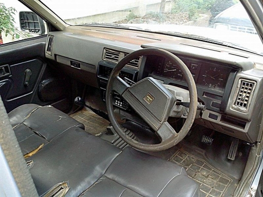 ขายnissan big m ปี92 เครืองเบ็นซิน ไม่เคยติดแก๊ส