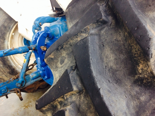 ขายฟอร์ด6610 ลดราคาเหลือ350000