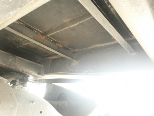 หางเทเลอร์ พื้นเรียบ3เพลา บ.สามมิตร ปี53 ผลิตจากบริษัทสามมิตร มีทั้งหมด 22 หาง