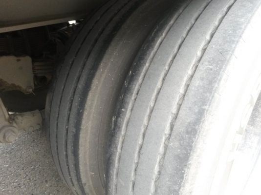 หางเทเลอร์ พื้นเรียบ3เพลา บ.สามมิตร ปี53 ผลิตจากบริษัทสามมิตร มีทั้งหมด 22 หาง