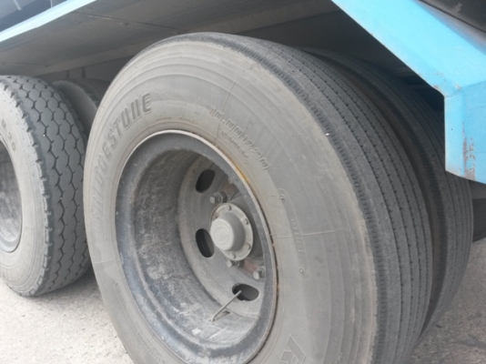 หางเทเลอร์ พื้นเรียบ3เพลา บ.สามมิตร ปี53 ผลิตจากบริษัทสามมิตร มีทั้งหมด 22 หาง