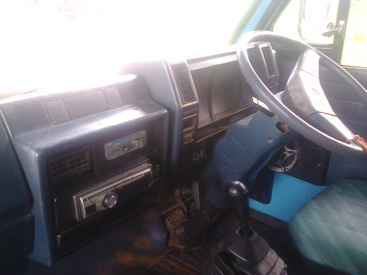 หกล้อ อีซูซูNKR110ห้างแท้ปี36เกียร์สั้น เล่มทะเบียนพร้อมโอน ราคา320000บ.ต่อรองกันได้ ครับ