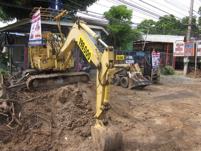 แจ้งข่าว กับพี่น้อง โคราช สระบุรี ครับ- ทางเราได้นำรถขุด แบคโฮ สภาพพร้อมใช้งาน มาถึงมือท่านแล้วครับ