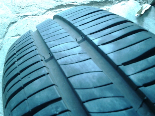 ยาง มิชลิน 175/65/15 ปี12  ดอกหนาๆนุ่มๆ