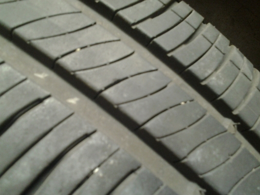 ยาง มิชลิน 175/65/15 ปี12  ดอกหนาๆนุ่มๆ